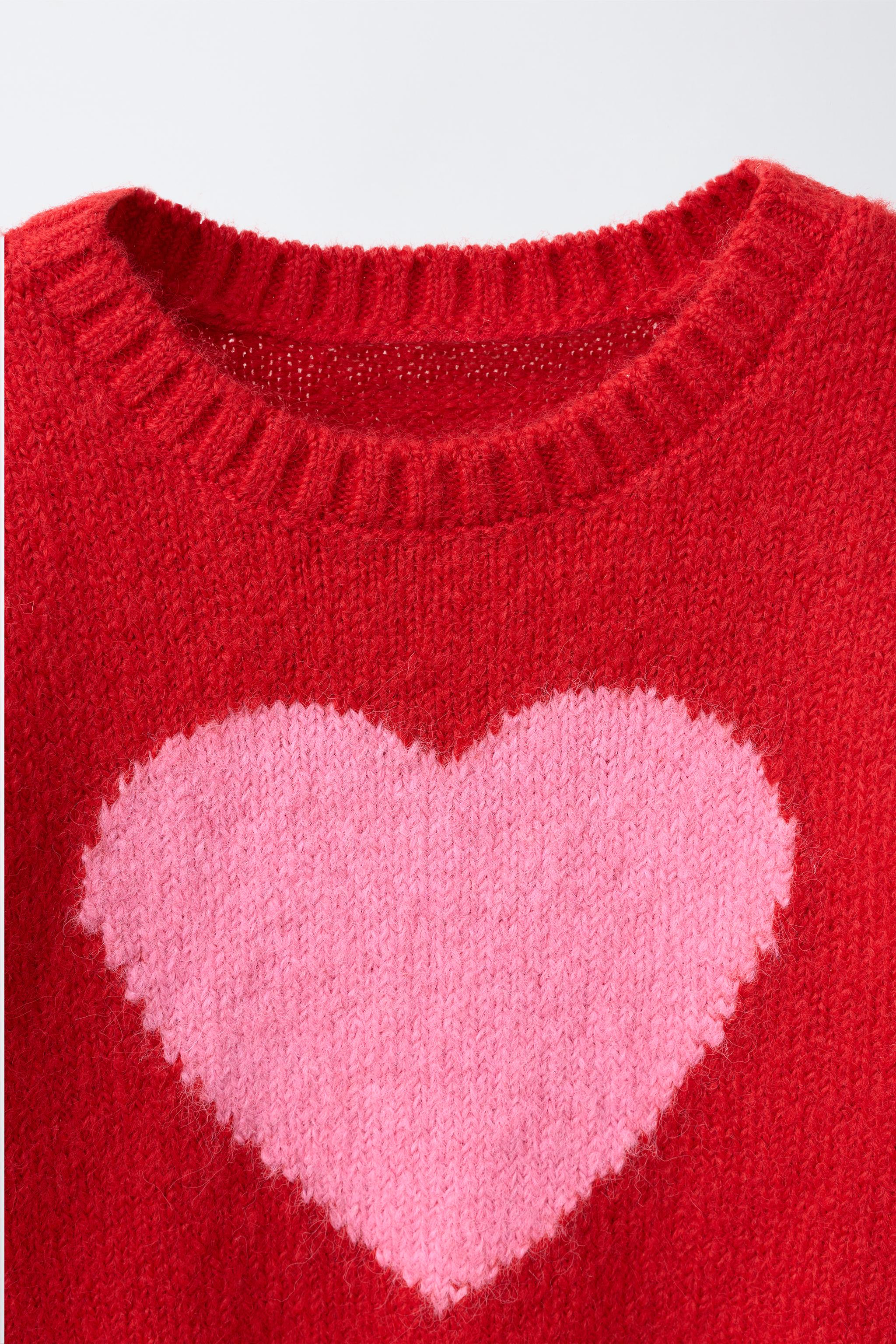 HEART PRINT KNIT SWEATER